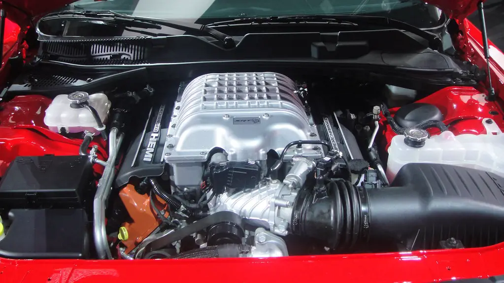 R/T Charger Engine